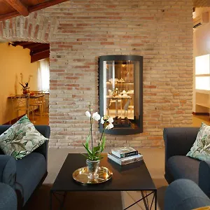 Hotel The Place 217, Rome