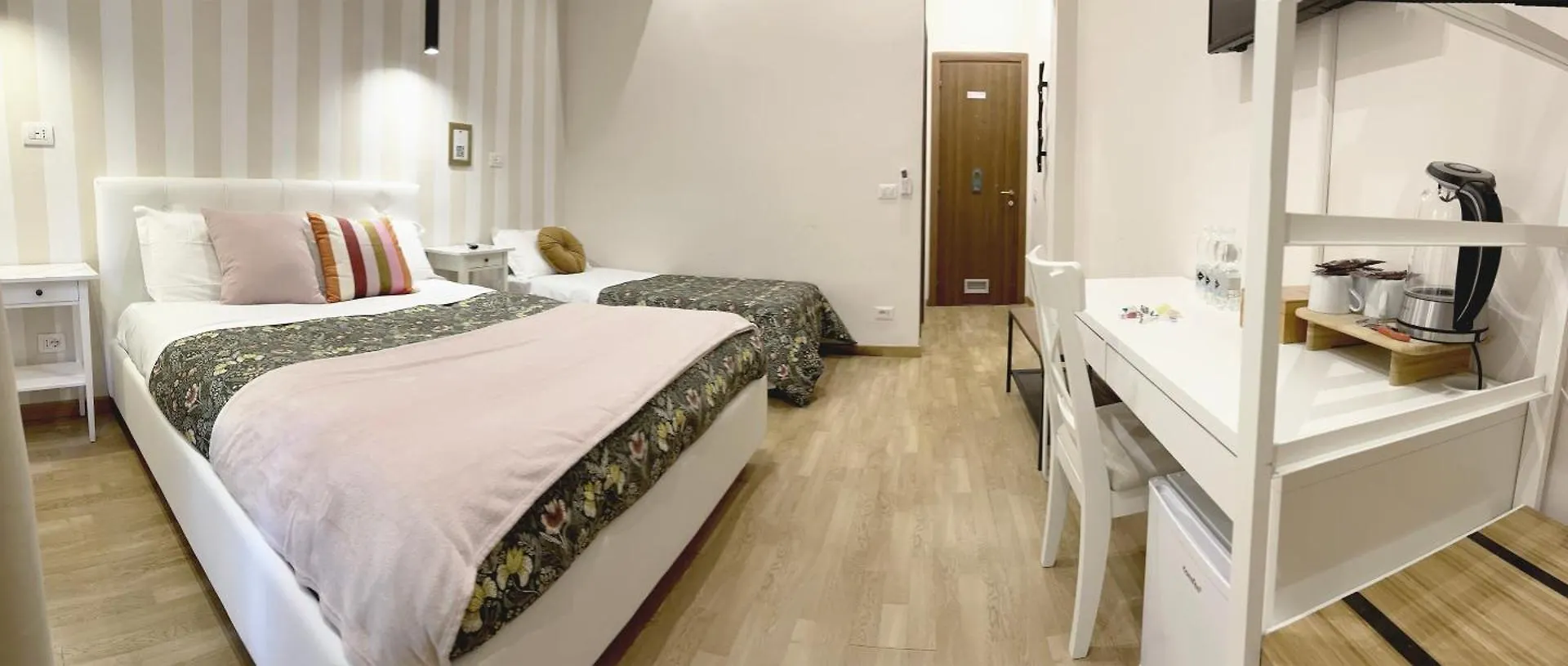 Monti49 Guesthouse Rome 2*,  Italy